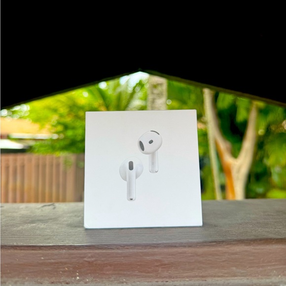 Wireless Earbuds with Charging Case